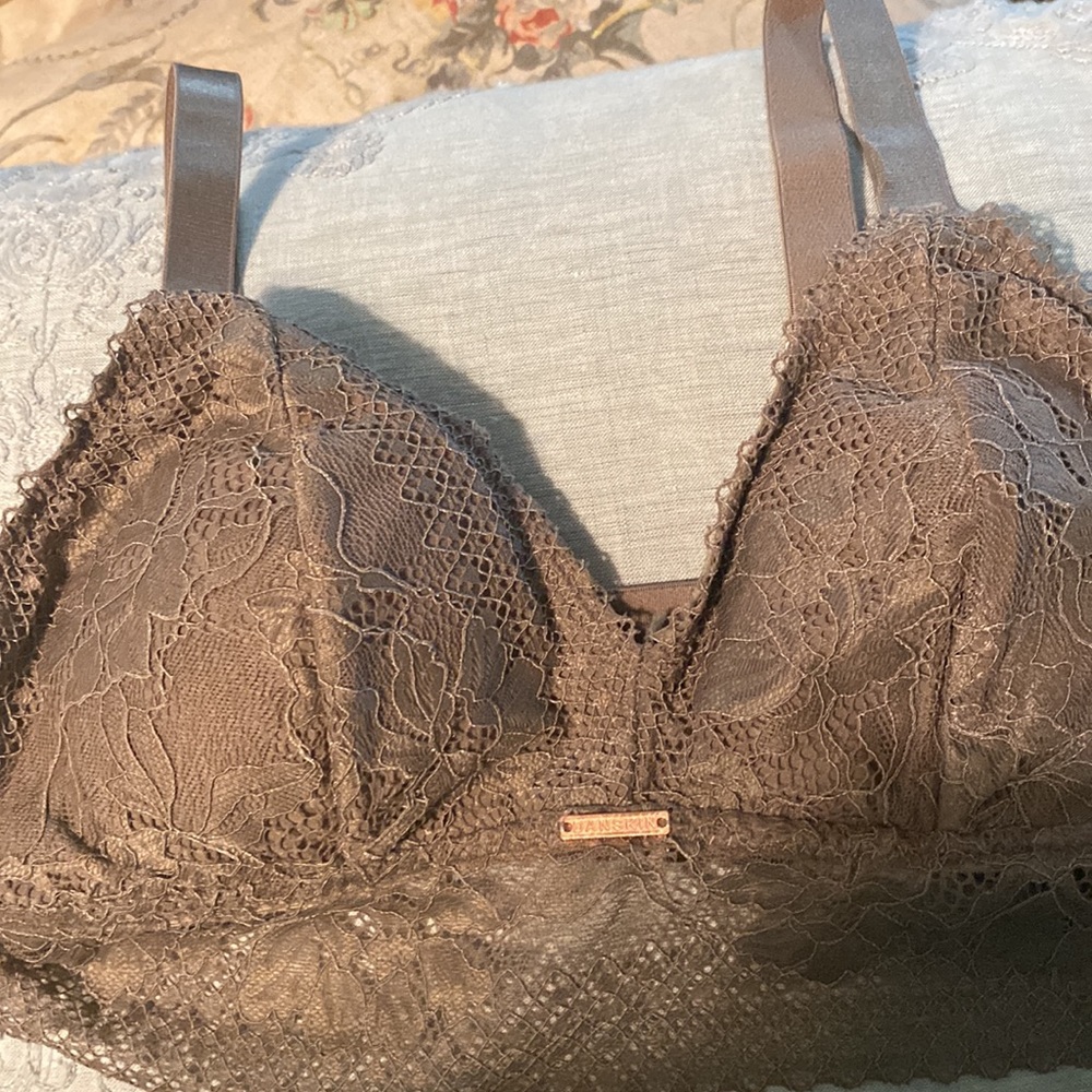 - NWOT Danskin light taupe lace bra